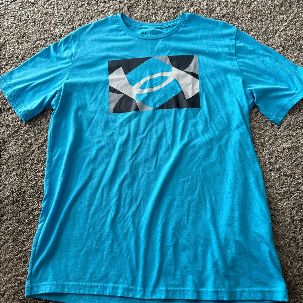 Men’s Under Armour T-shirt NWOT